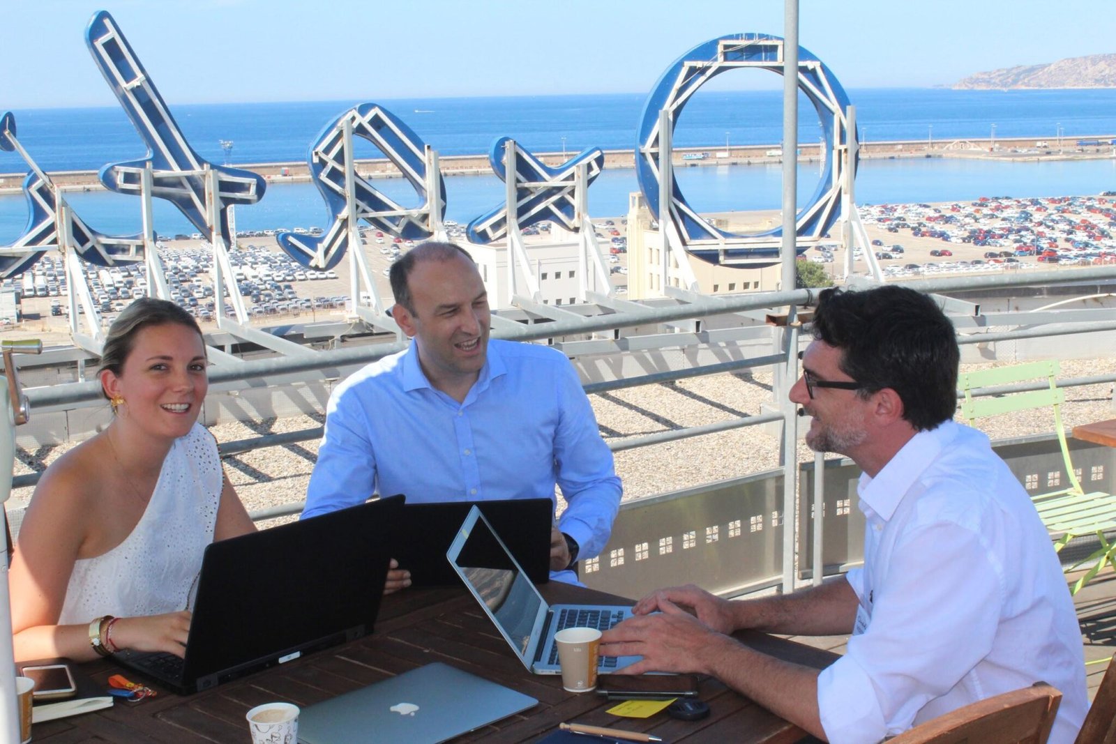 Signature du partenariat avec Oxatis